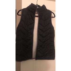 Black puffy vest